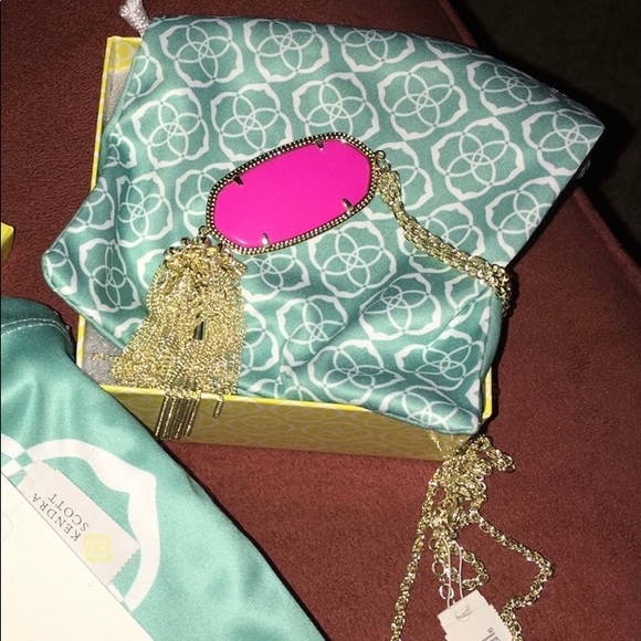 Kendra Scott Jewelry - Kendra Scott necklace